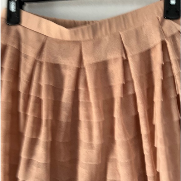 NWT. BCBG Maxazria Size M Mauve Pink Tiered Mini Skirt. New with Tags - Picture 8 of 11